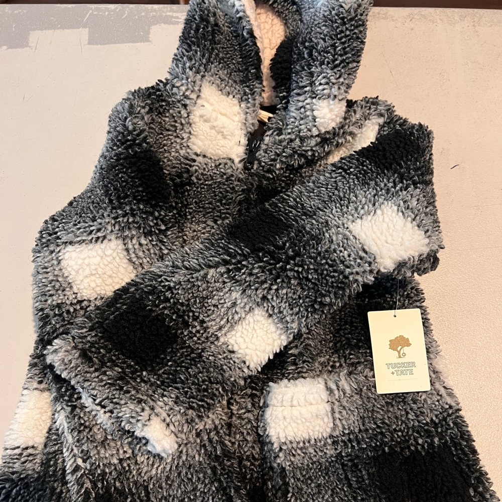 NEW!! Nordstroms Girl sweater